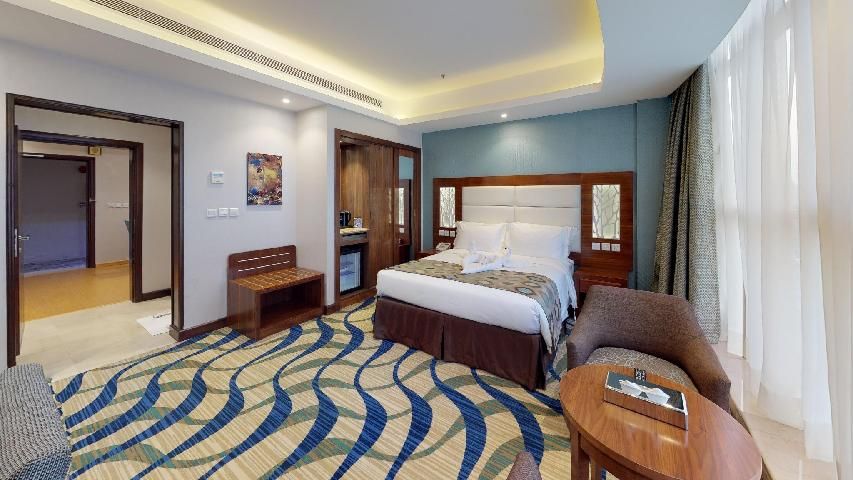 City View Hotel Deluxe King Room