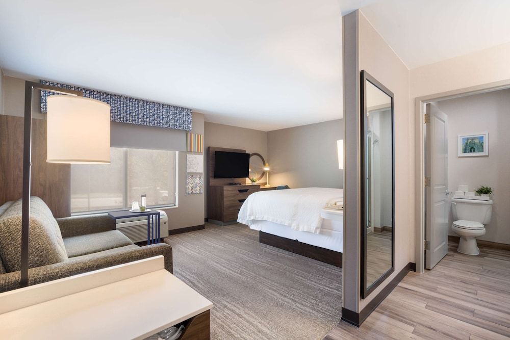 1 King Bed