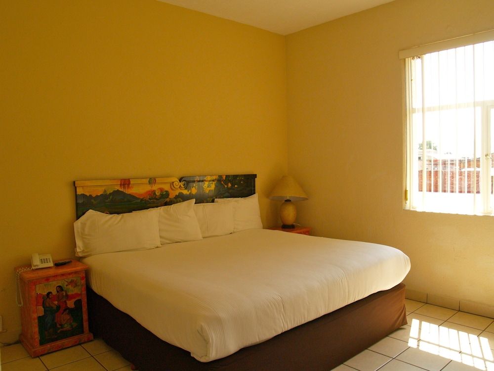 Junior Suite, 1 King Bed with Sofa bed