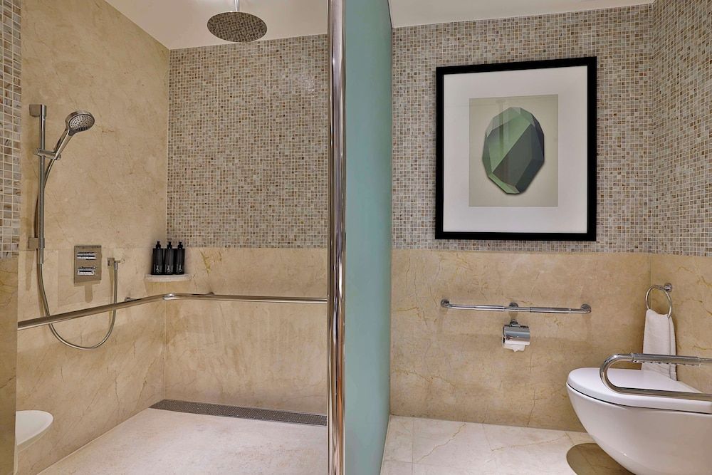 Waldorf Astoria Cairo Heliopolis Deluxe Room, 1 King Bed, Accessible 6