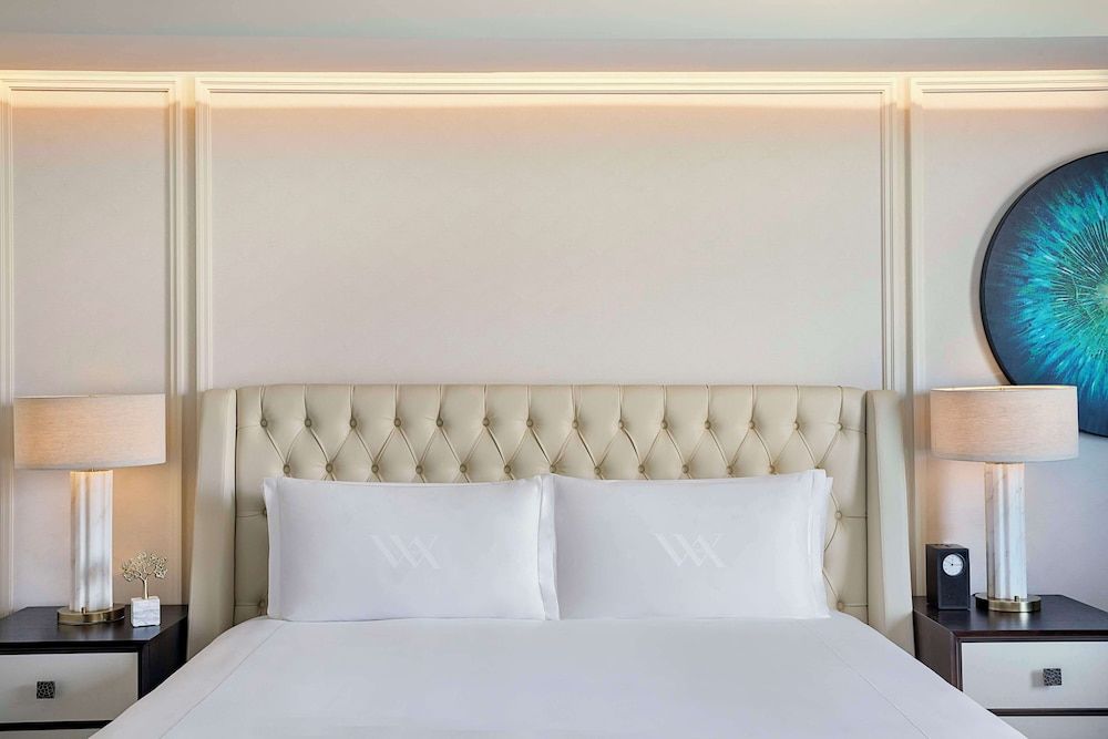 Waldorf Astoria Cairo Heliopolis Premier Room, 1 King Bed, Balcony, Pool View