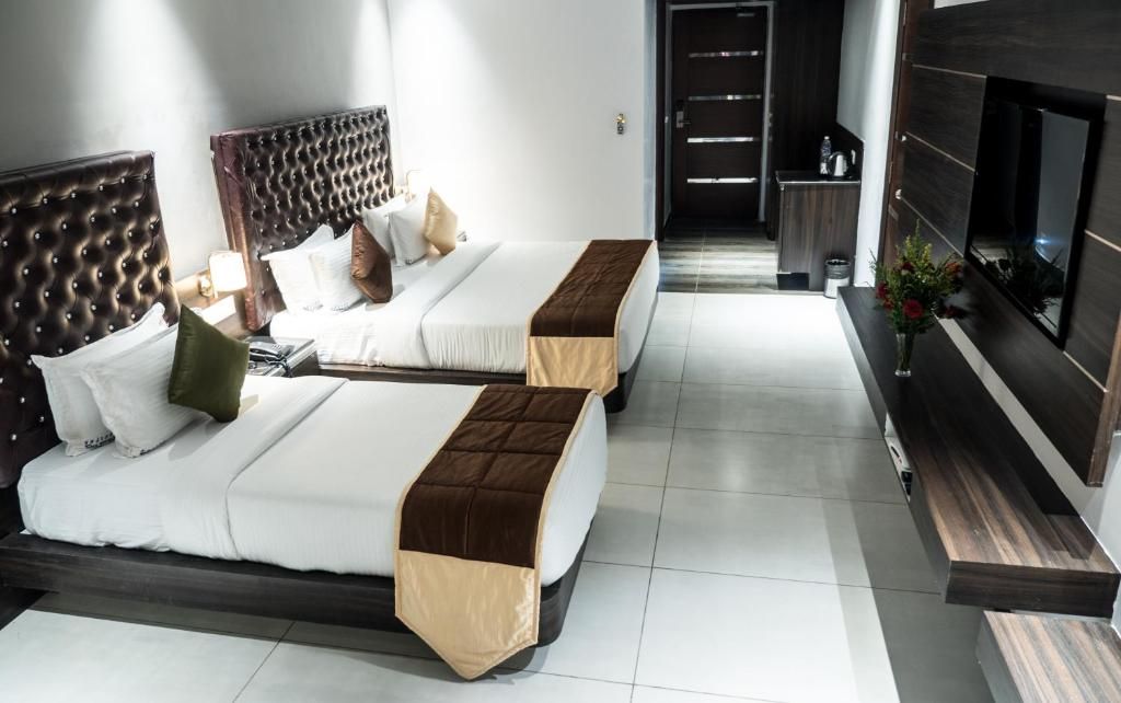 Maryland Church View Suites - A Bergamont Hotel,Velankanni Deluxe Triple Room