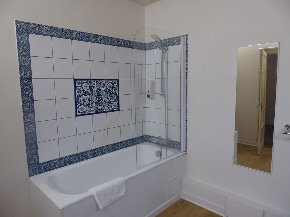 Grand Hôtel de L'Europe Family Suite 3