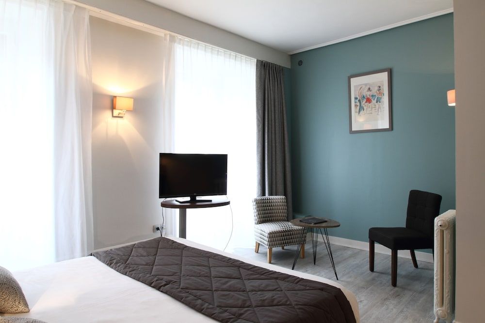 Grand Hôtel de L'Europe Superior Room 15