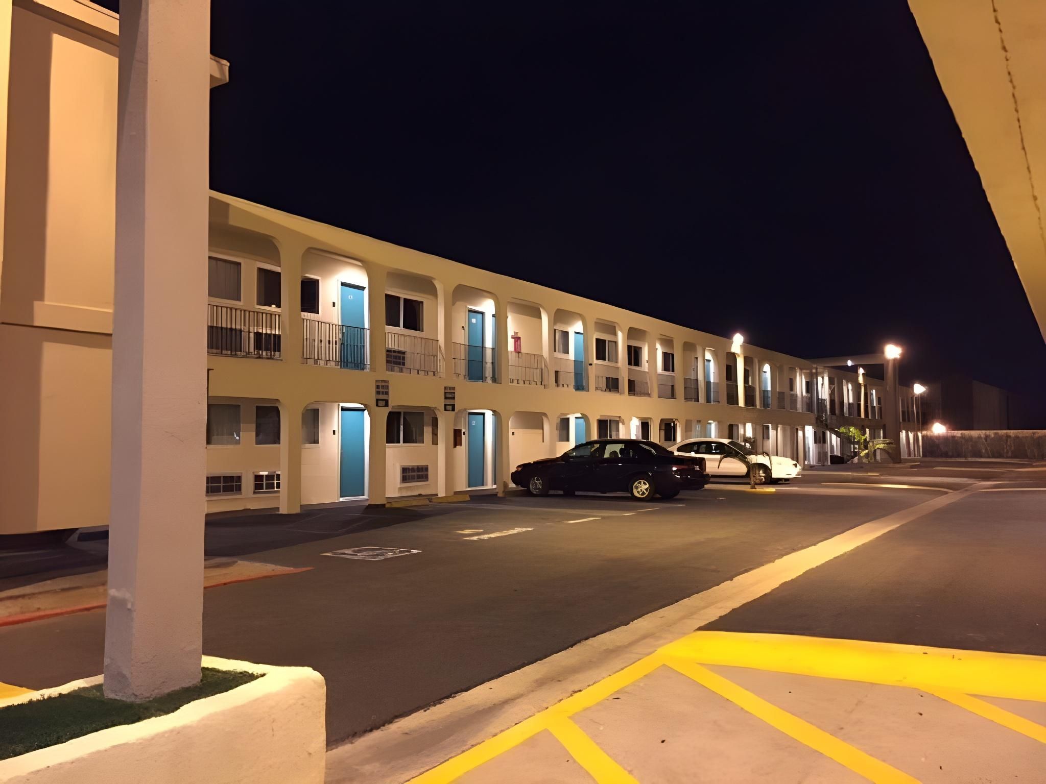 undefined Executive Inn & Suites