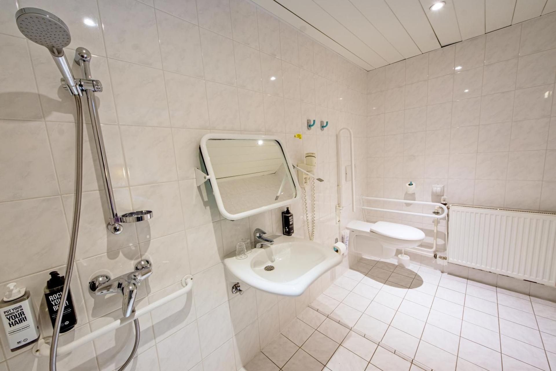 undefined ibis Praha Mala Strana 6