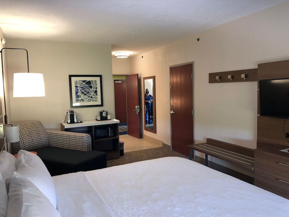 Suite, 1 King Bed