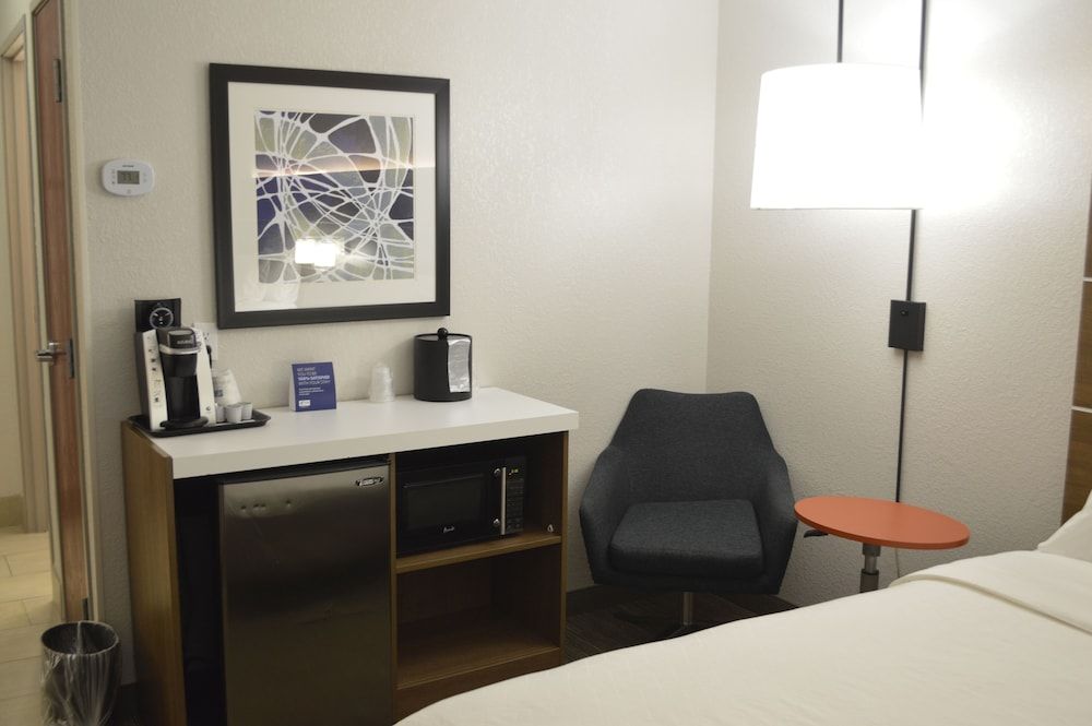Standard Room, 1 King Bed, Hearing Accessible (Roll-In Shower, Communications)