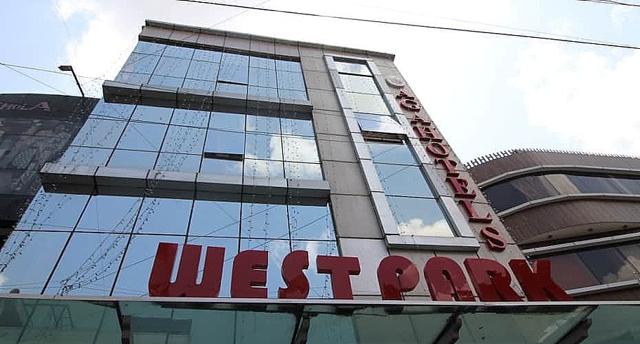 undefined Hotel Aga West Park 6