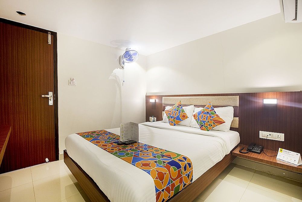 FabHotel Castle Inn Deluxe Room, 1 Double Bed, Non Smoking 2