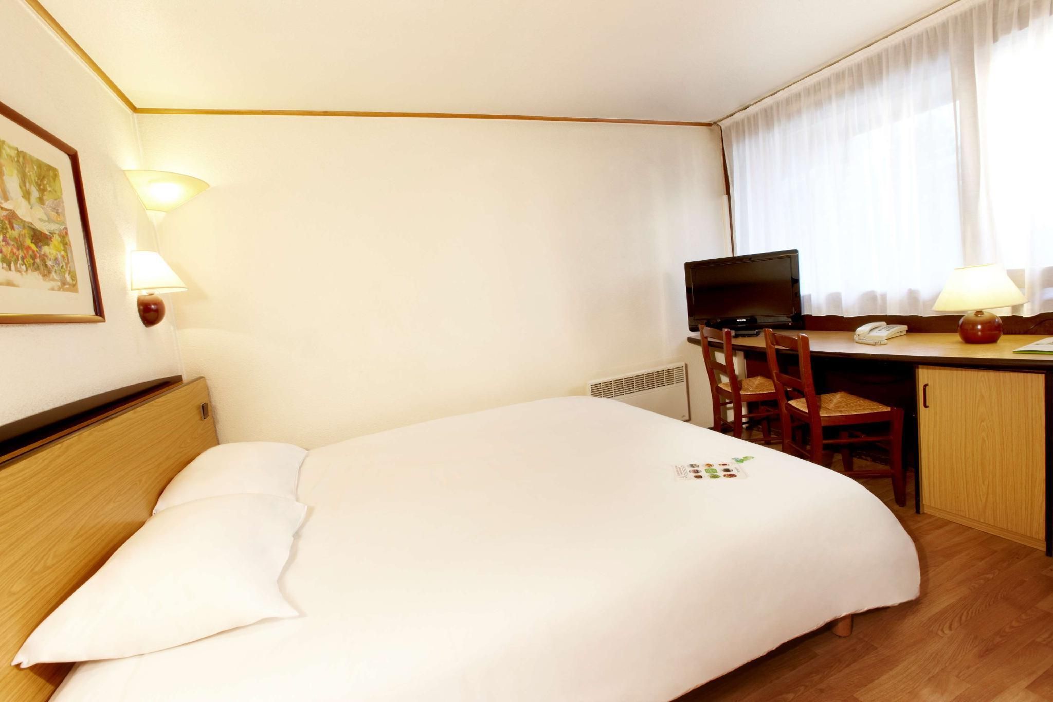 Campanile Strasbourg Sud - Illkirch Geispolsheim Hotel 1 Double Bed 1 Junior bed (up to 10 years)