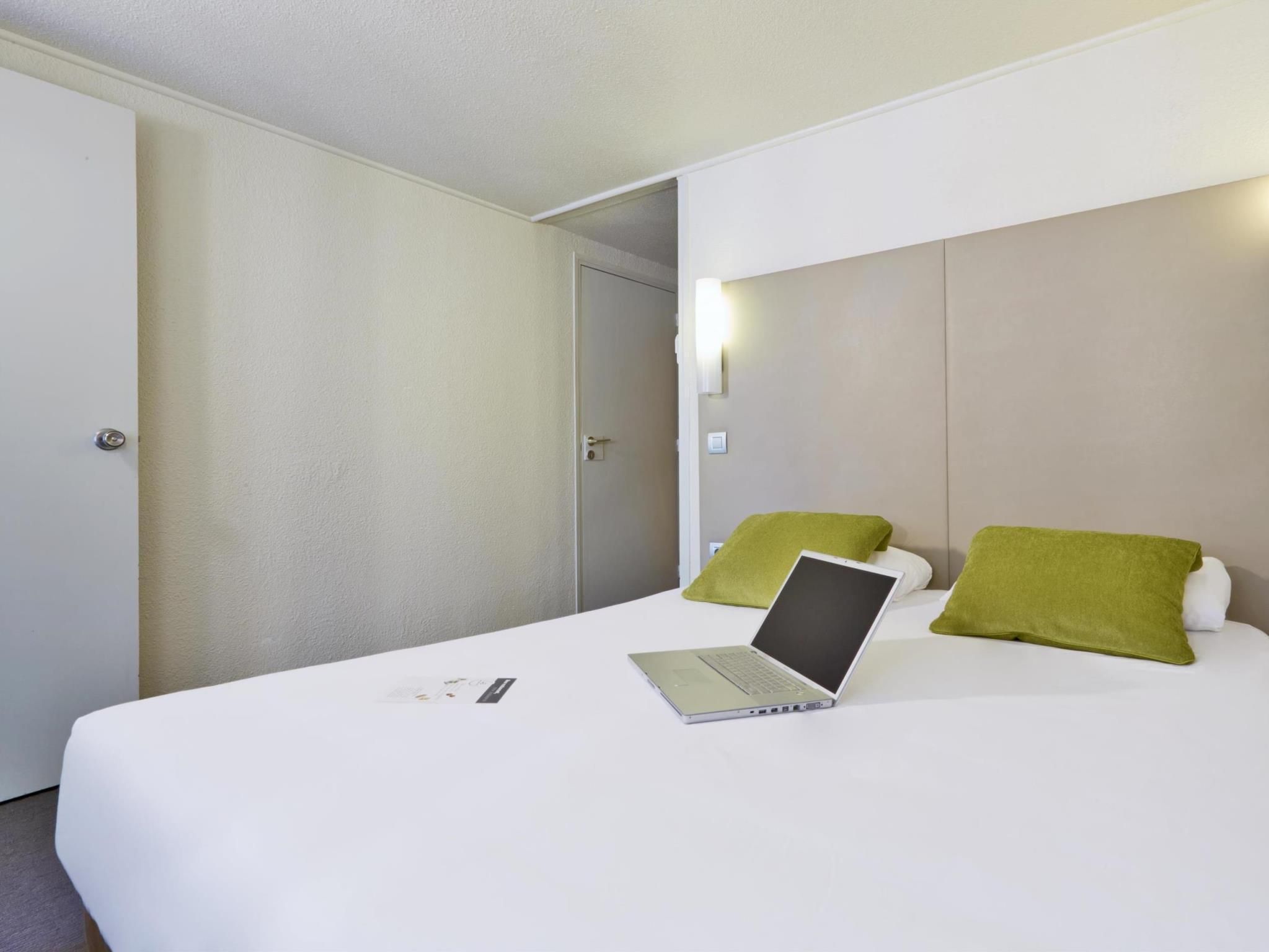 Campanile Lyon Nord Ecully 1 Double Bed