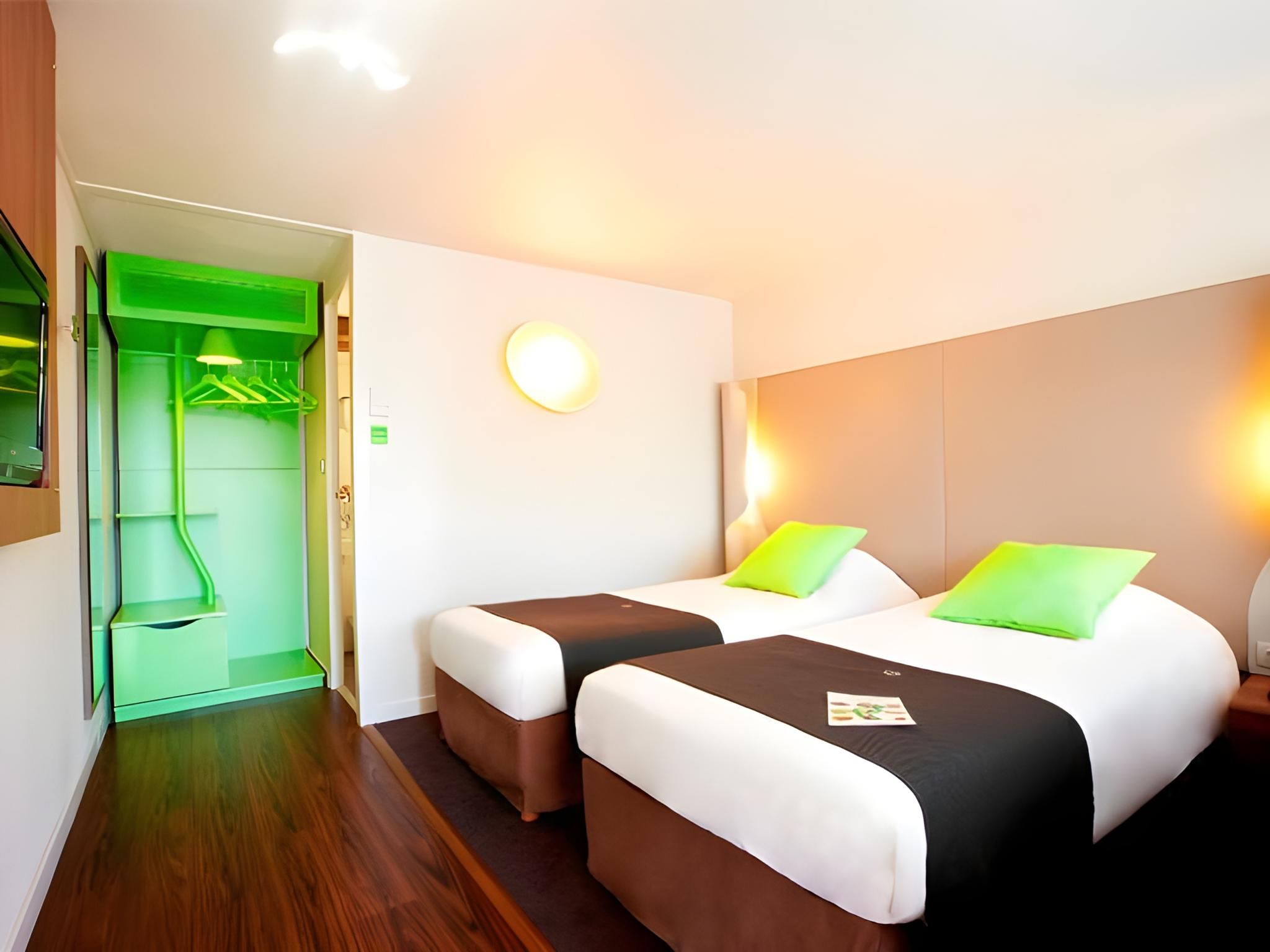 Twin Room Next Generation