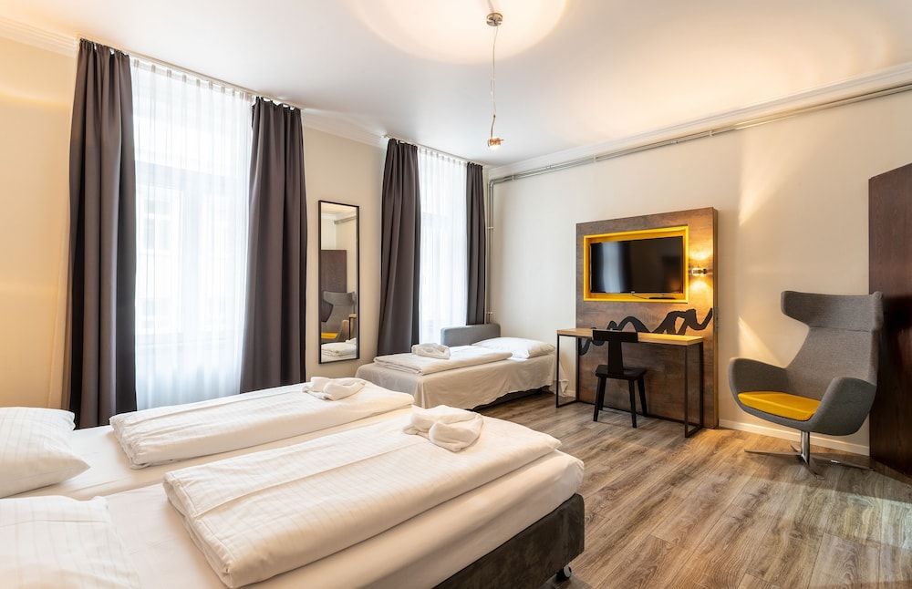 undefined Hotel Westbahn 3