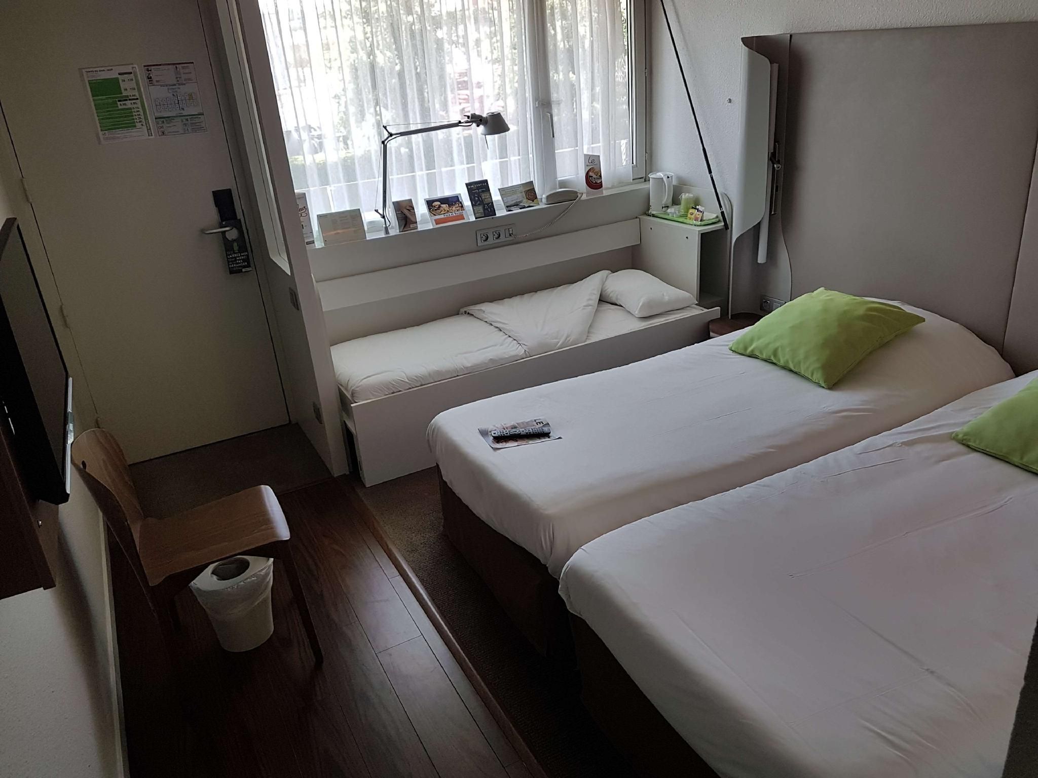 Room Next Generation - 2 Single Beds 1 Junior Bed up to 10 years