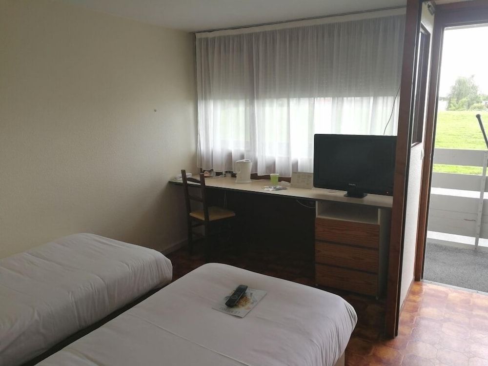 Hotel Campanile Angers Ouest - Beaucouzé Standard Room, 2 Twin Beds