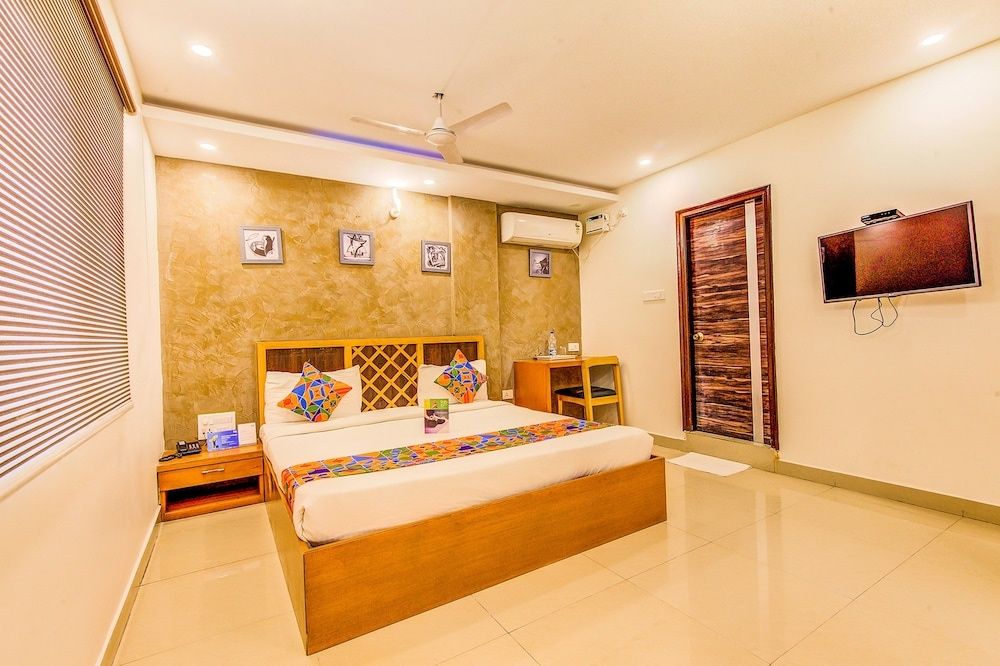 FabHotel Mayuri Residency Deluxe Room 7