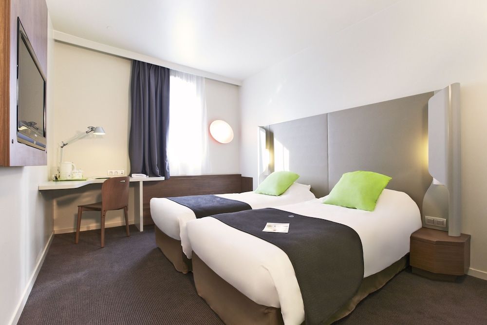 Next Generation, Room, Multiple Beds