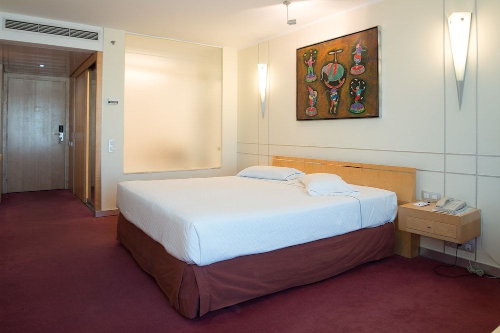 VIP Executive Entrecampos Hotel & Conference Standard Double or Twin Room 8