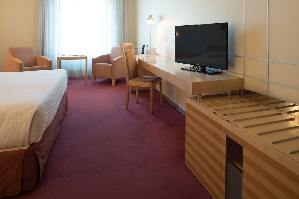 VIP Executive Entrecampos Hotel & Conference Standard Double or Twin Room 16