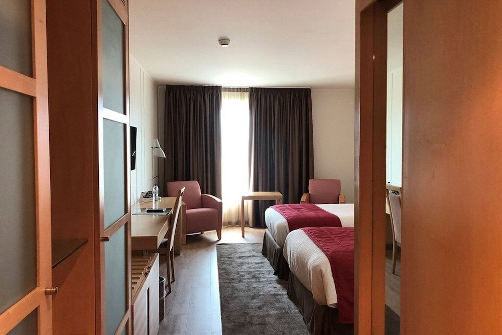 VIP Executive Entrecampos Hotel & Conference Standard Double or Twin Room 10