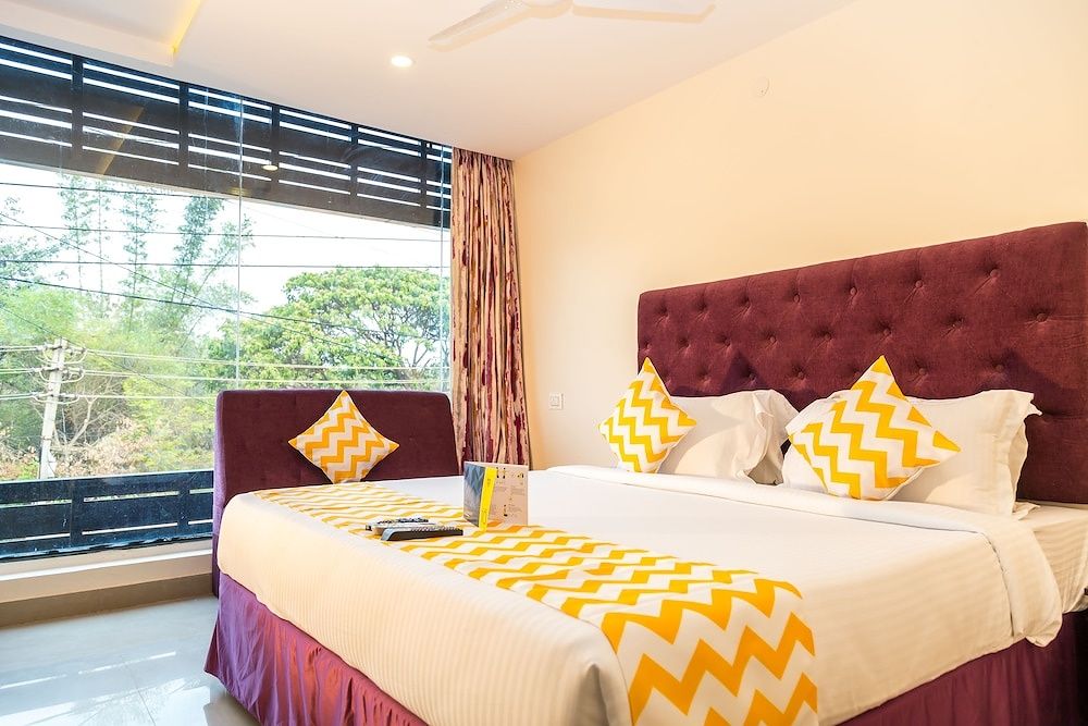 FabHotel VJR HSR Deluxe Room 5