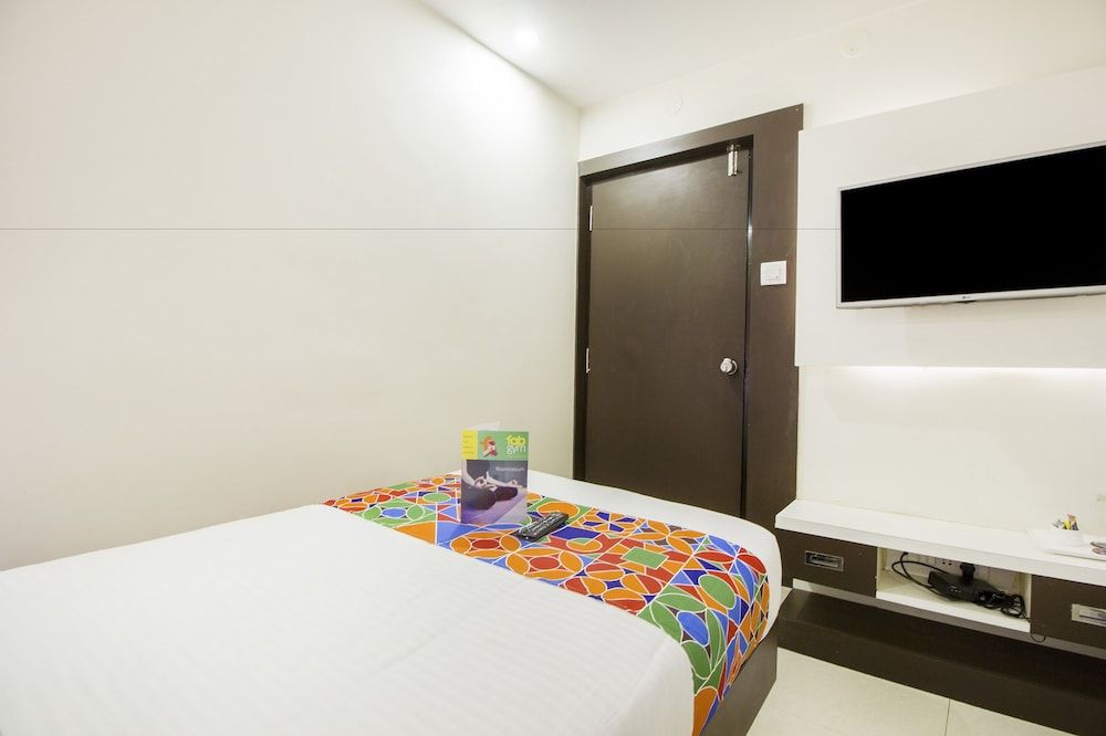FabHotel Rekha Residency Rajajinagar Standard Room 3