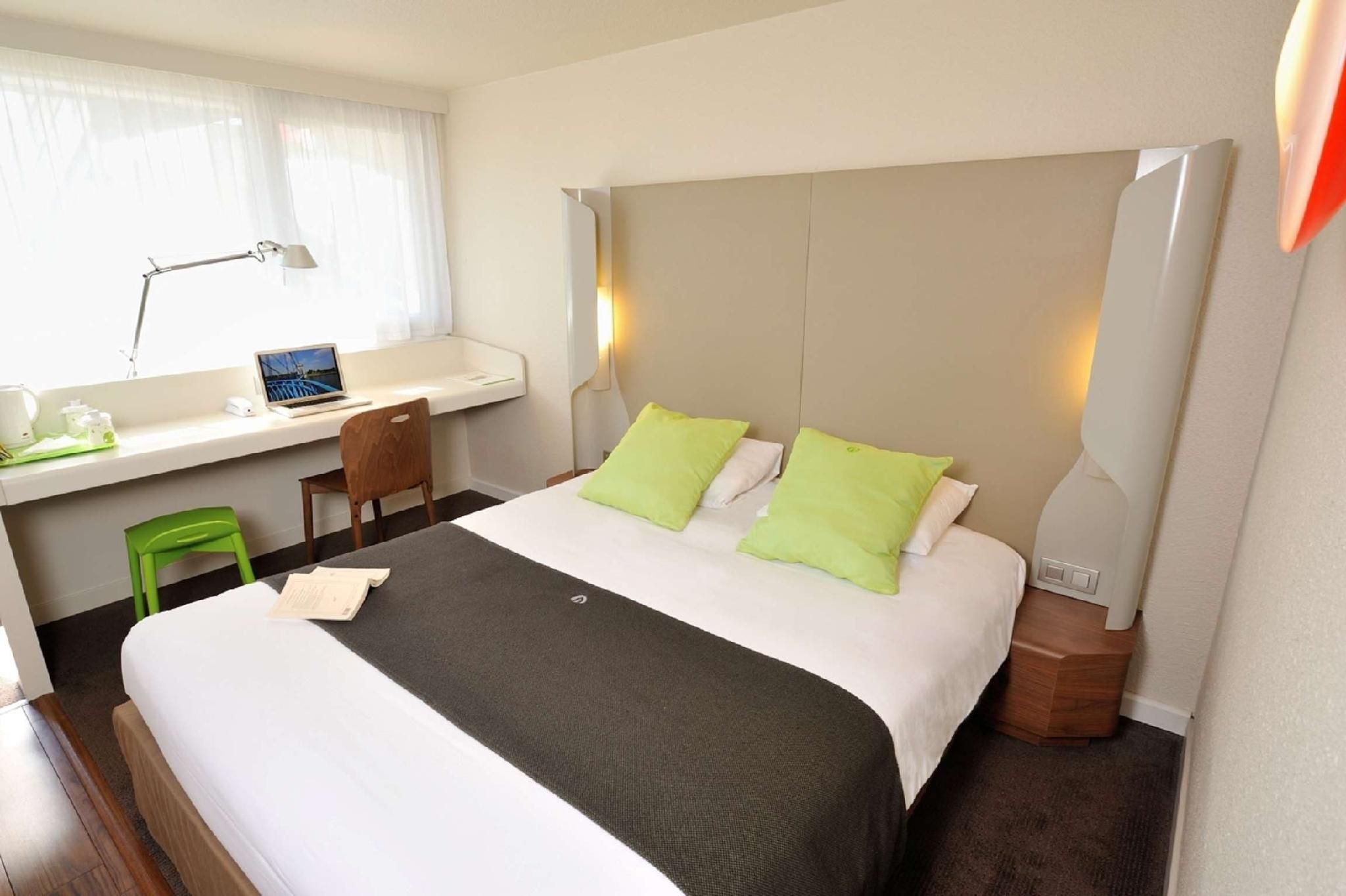 Room Next Generation - 1 Double Bed 1 Junior Bed up to 10 years