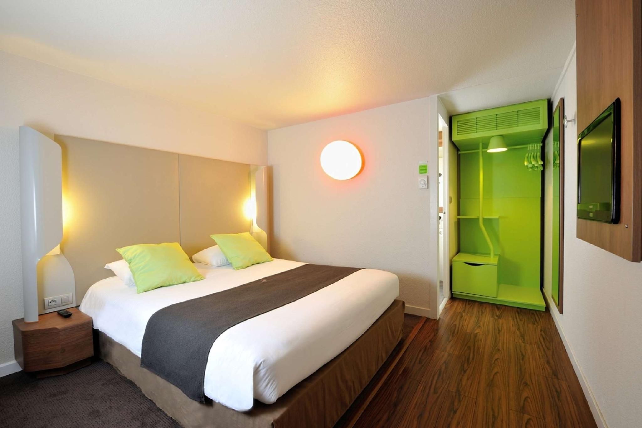 Room Next Generation - 1 Double Bed 1 Junior Bed up to 10 years