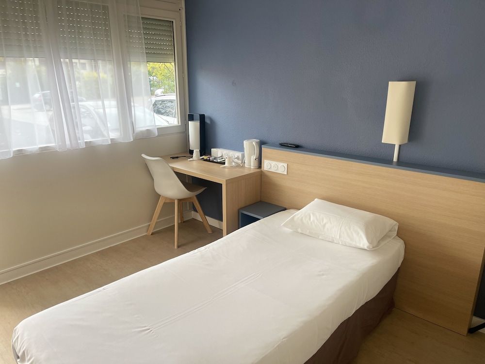Standard Room, 2 Twin Beds (1 Junior Bed up to 10 years)