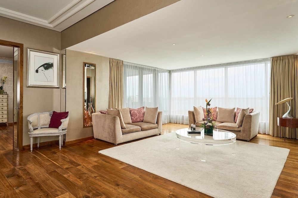 The G Hotel and Spa Suite 4