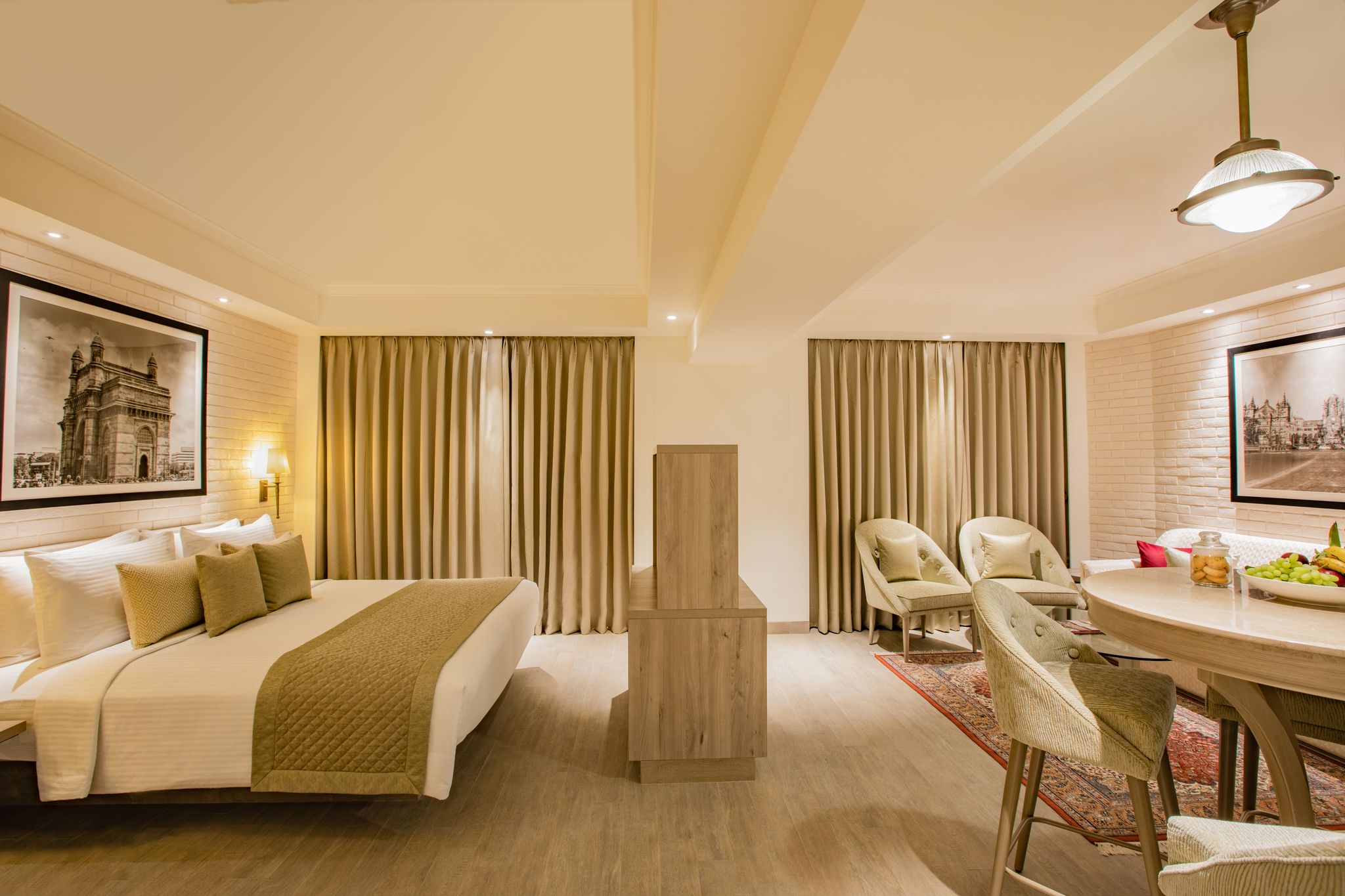 Studio Suite with Living Area