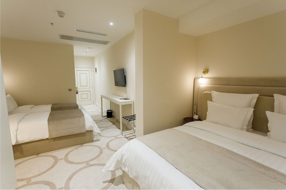 Economy Quadruple Room, Multiple Beds, Non Smoking, No Windows