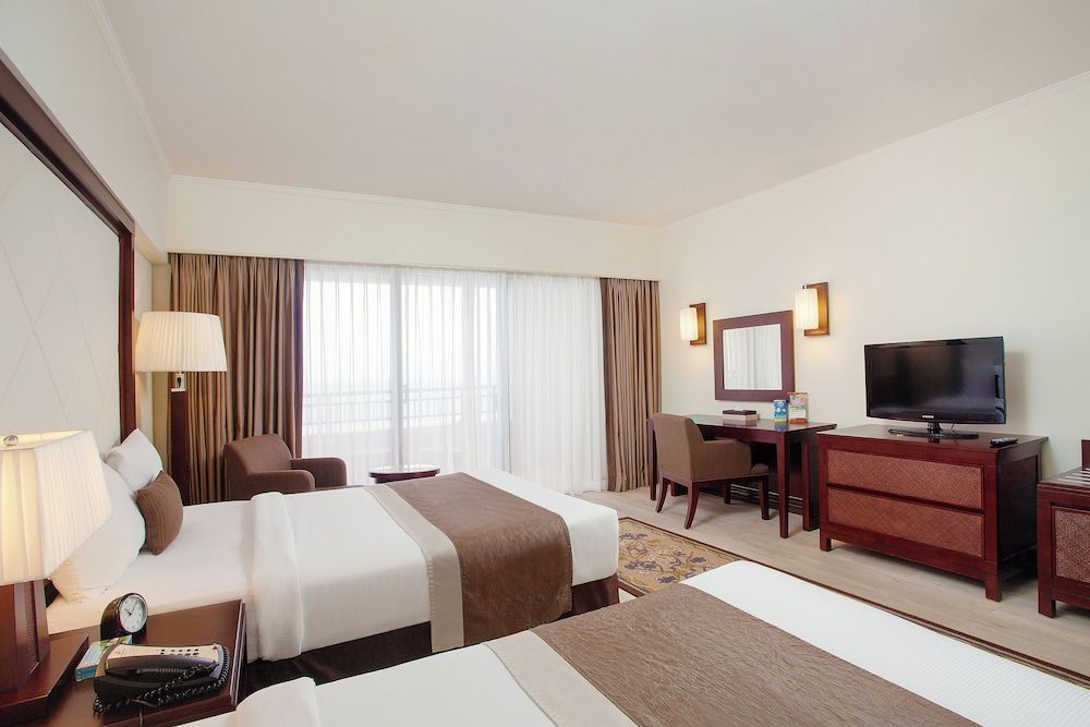 Pacific Islands Club Guam Deluxe Room (Royal) 2