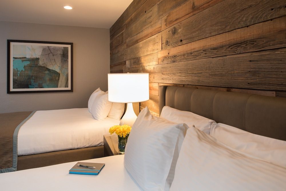 undefined Hotel Azure 6