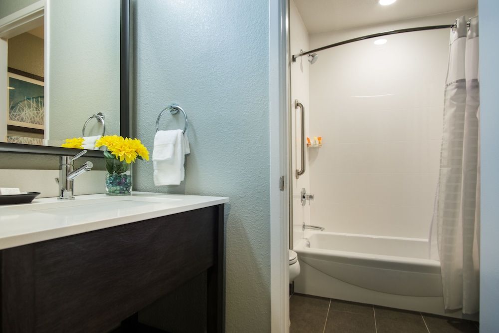 undefined Hotel Azure 8