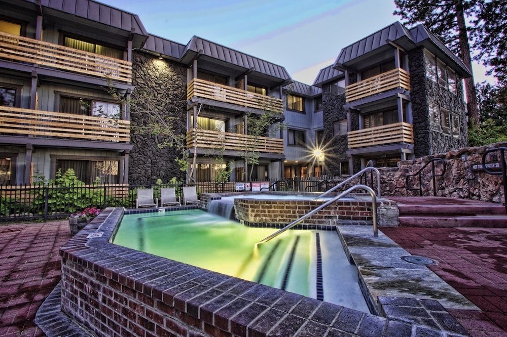 undefined Hotel Azure 3