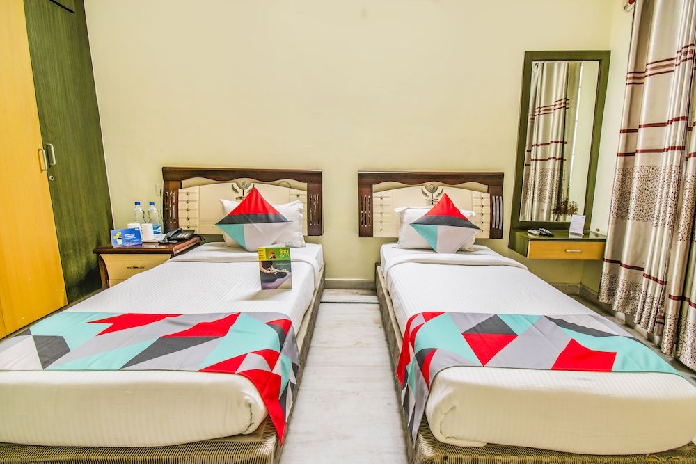 FabExpress Garden View Inn Deluxe Room, 1 Double Bed 5