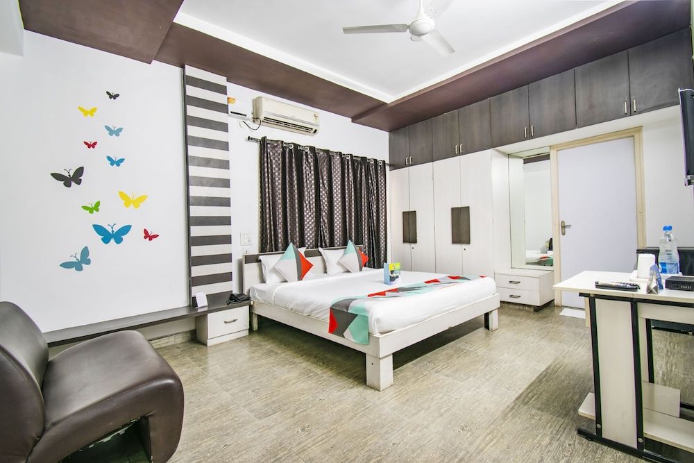 FabExpress Garden View Inn Deluxe Room, 1 Double Bed 9