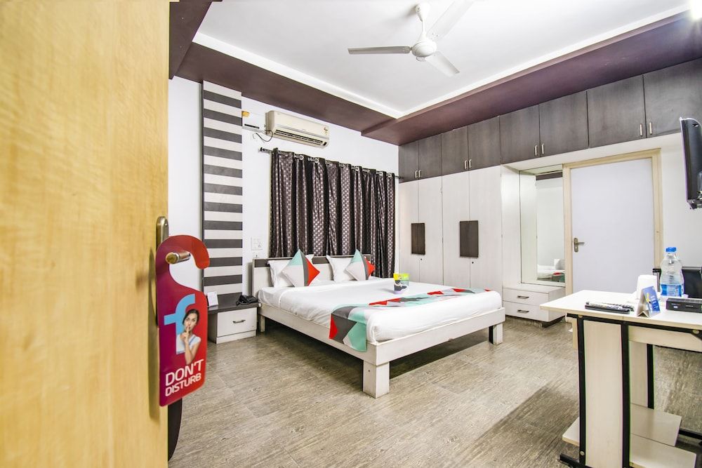 FabExpress Garden View Inn Deluxe Room, 1 Double Bed 4