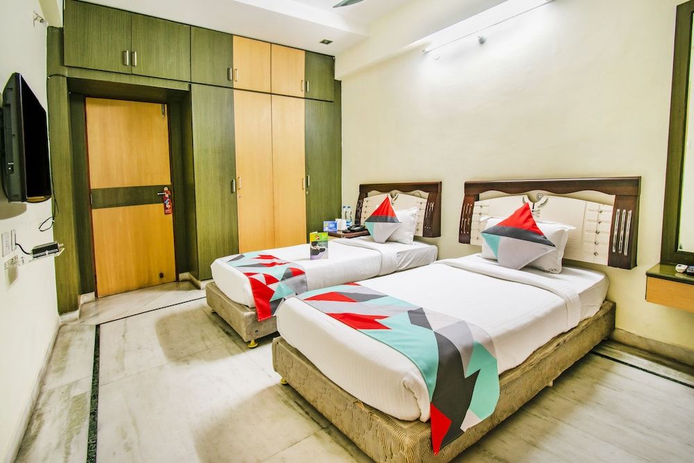 FabExpress Garden View Inn Deluxe Room, 1 Double Bed 2