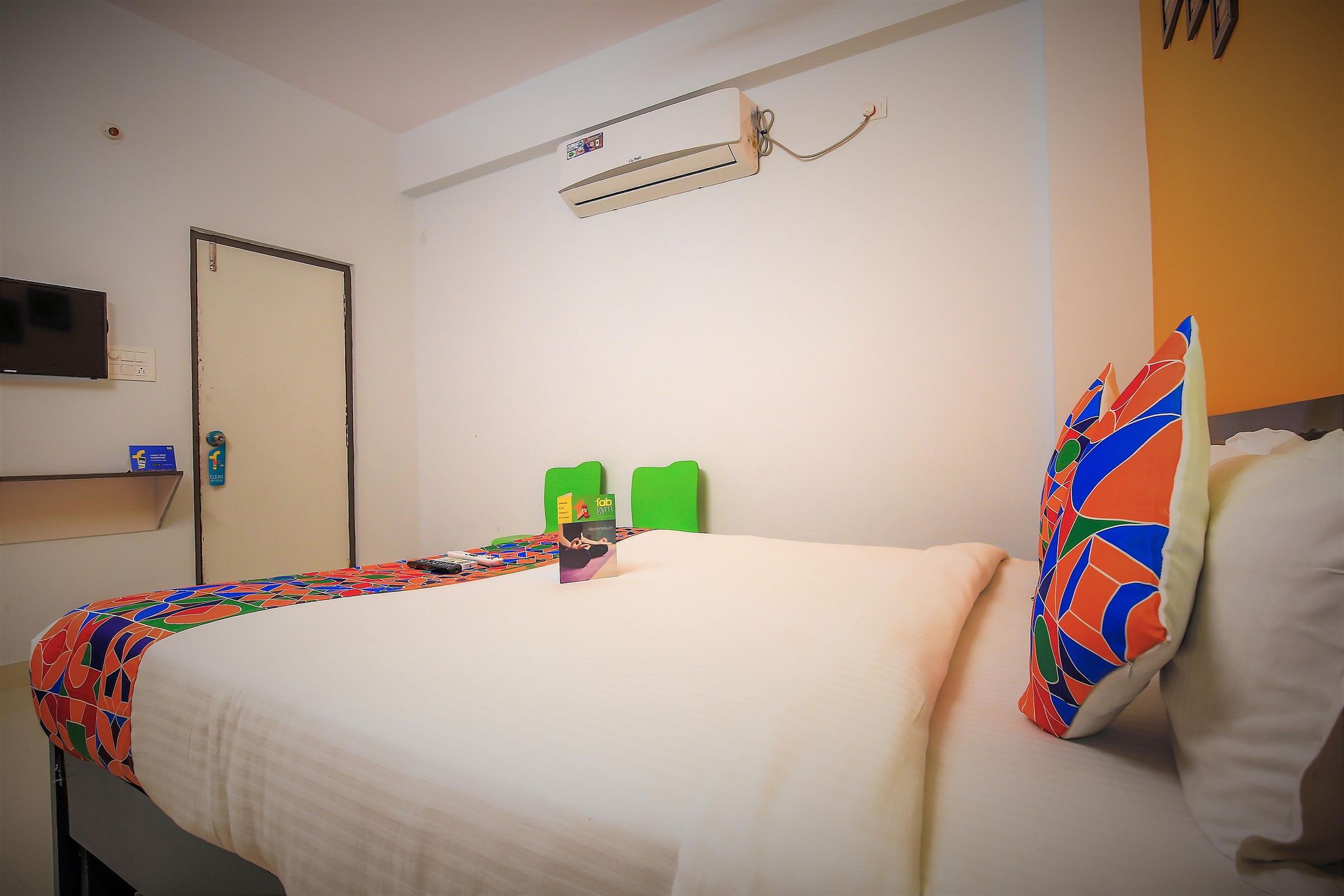  FabHotel Namaha Suites Deluxe Double Room 4