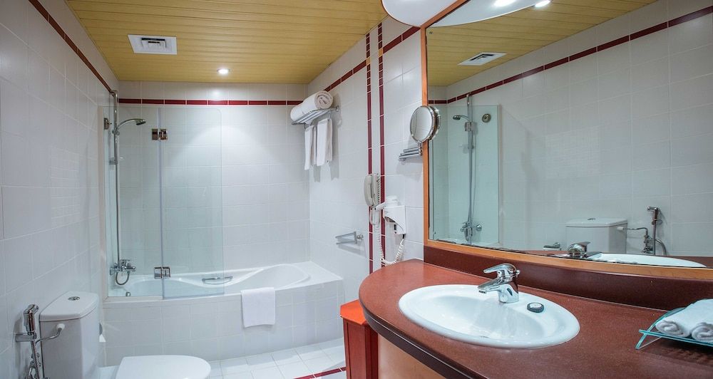 undefined Gulf Court Hotel 3