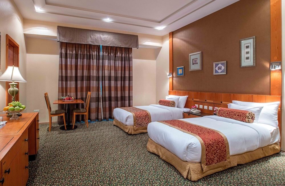 undefined Gulf Court Hotel 4