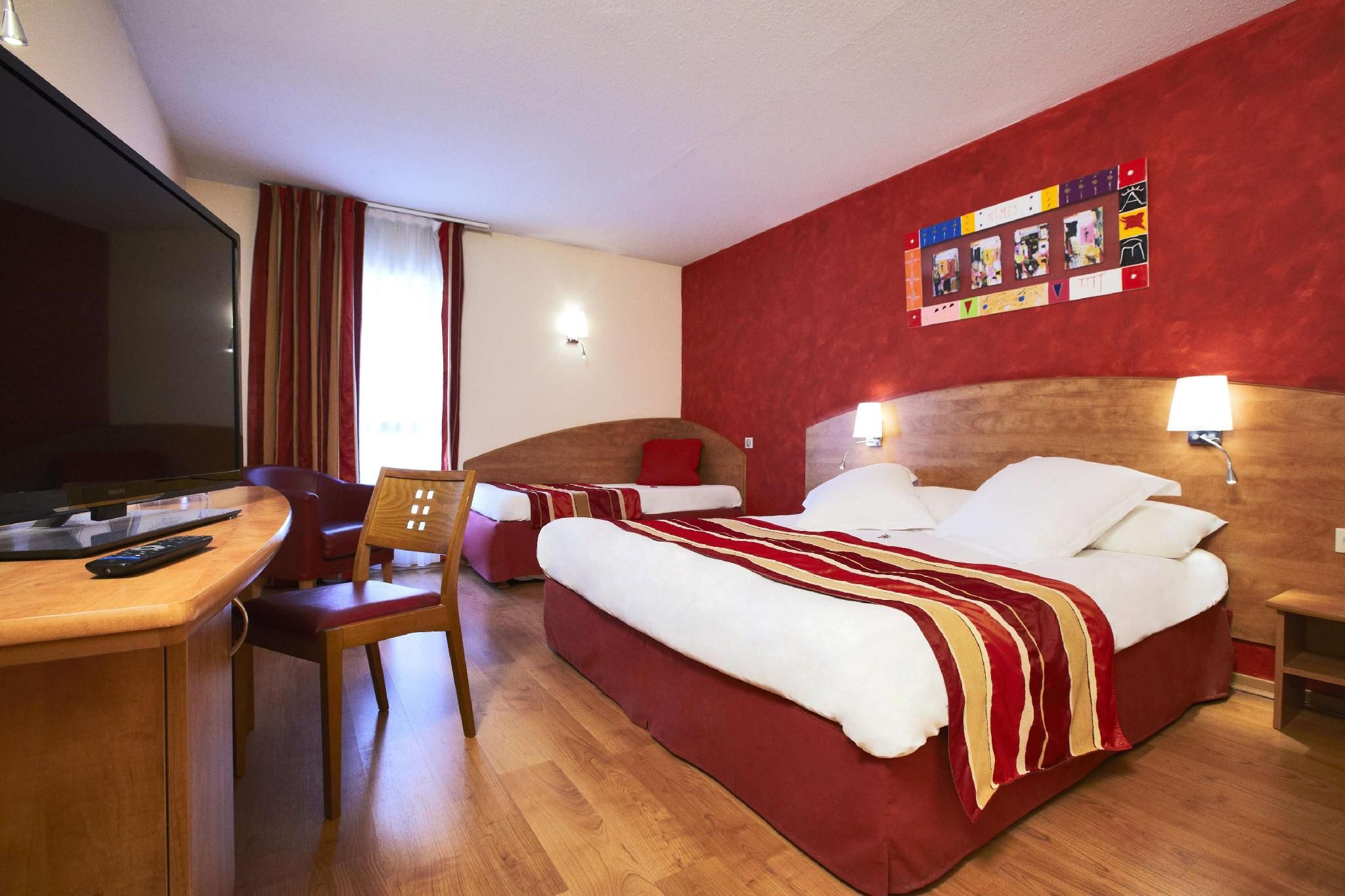 Kyriad Nimes Ouest Superior Double