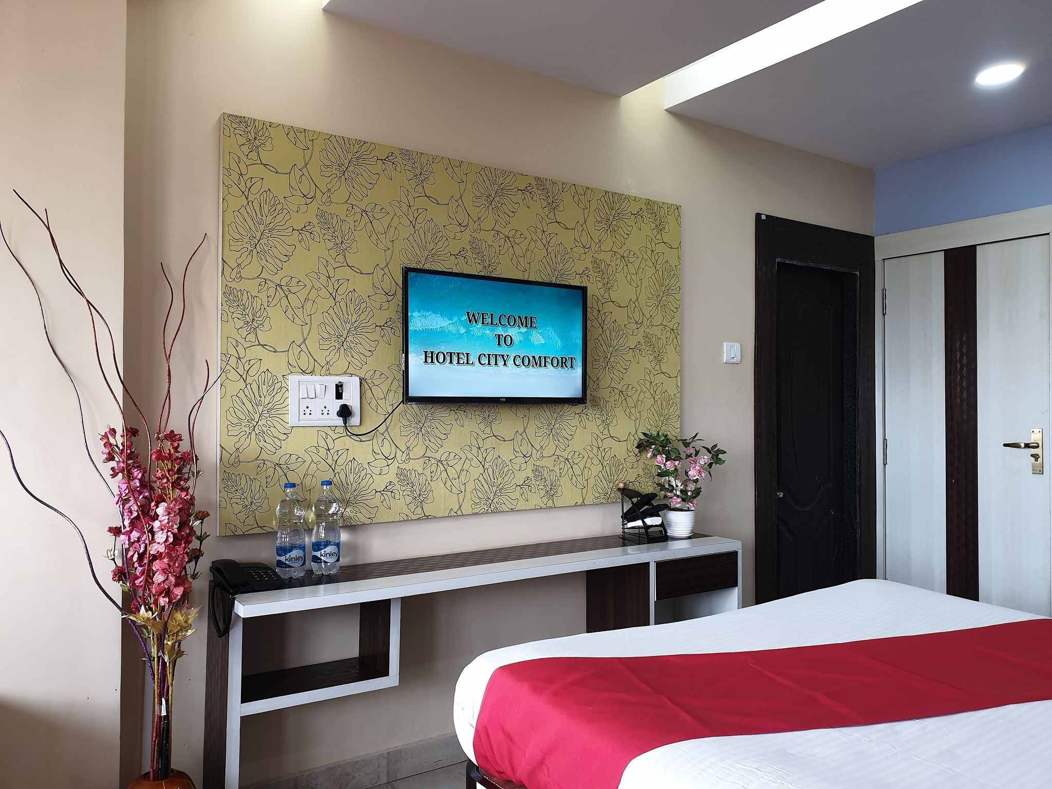 Hotel City Comfort Deluxe Double Bed AC Room 11