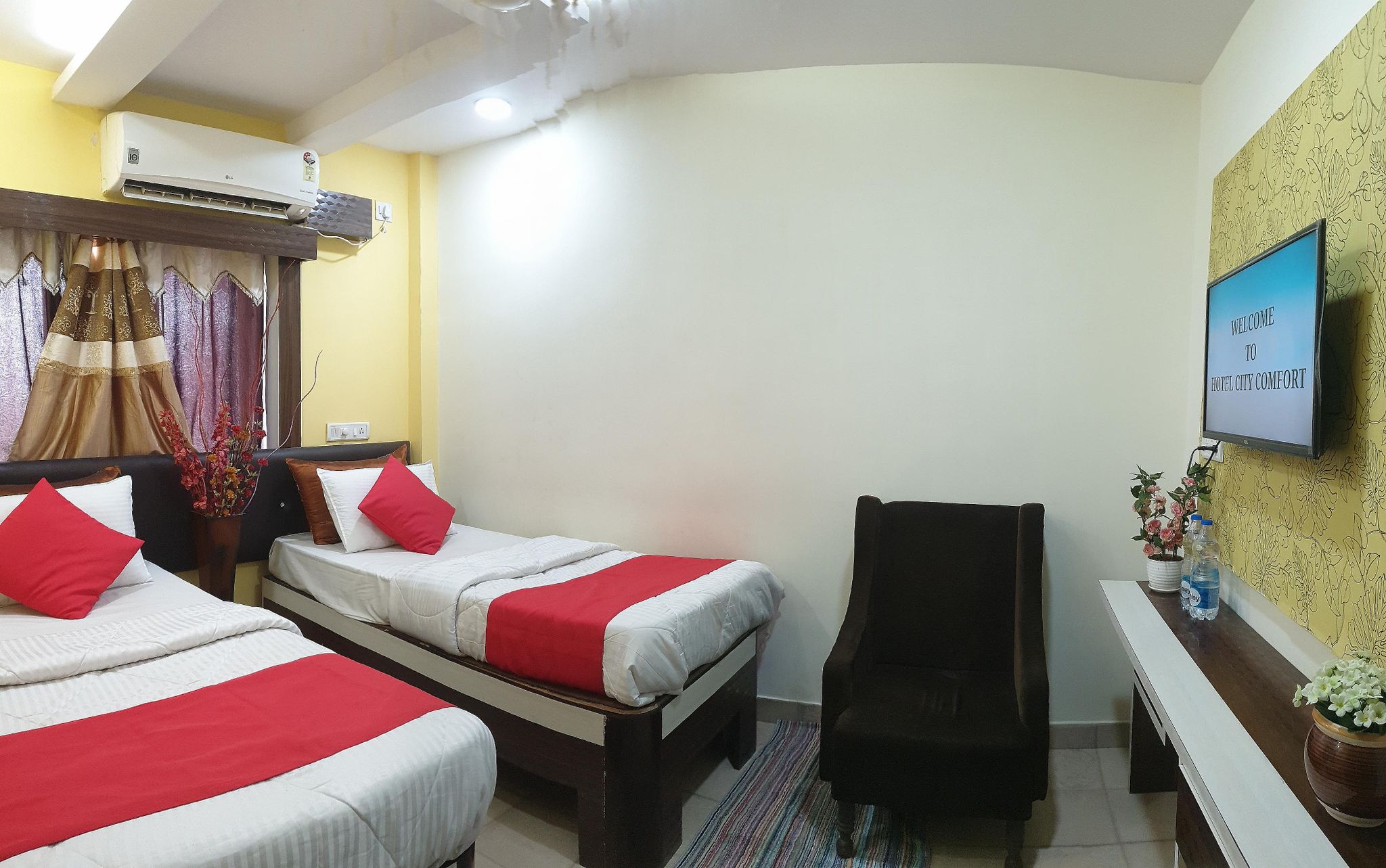 Hotel City Comfort Deluxe Double Bed AC Room 3