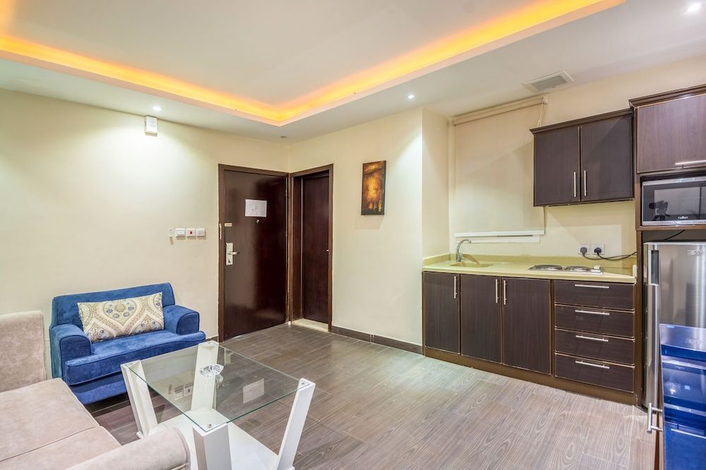 undefined AlMuhaidb Almalaz 7 7