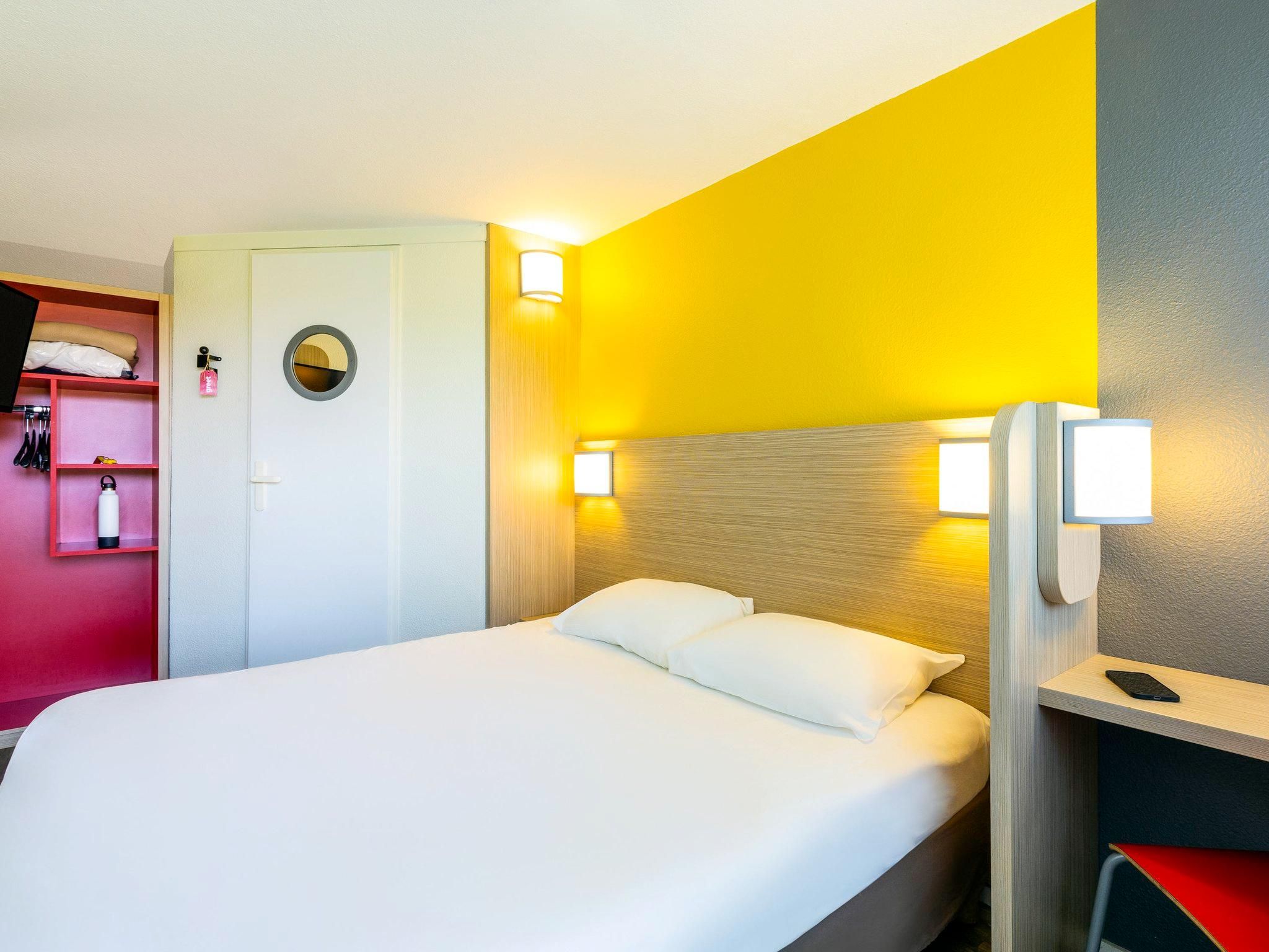Economy Room with 1 large bed