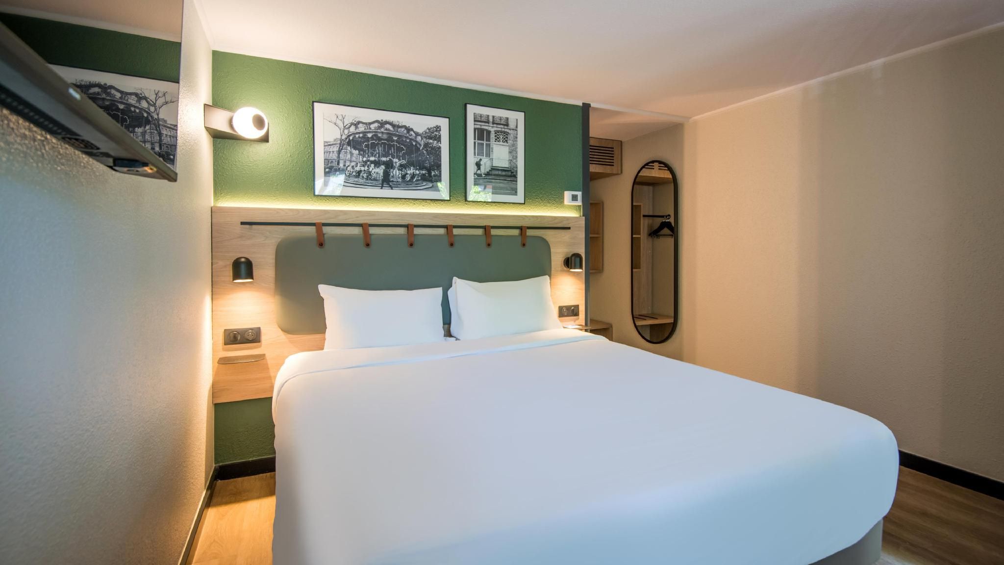 CAMPANILE COLMAR Parc des Expositions Standard Room - 1 Queen Bed 2